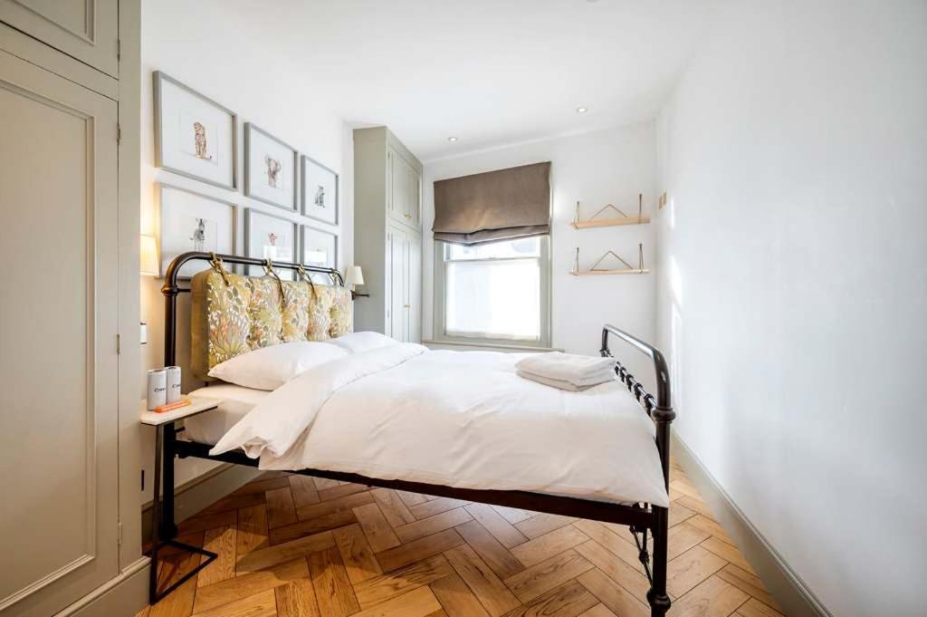 Made In Chelsea- 2 Bed By Out Of Office Lifestyle *