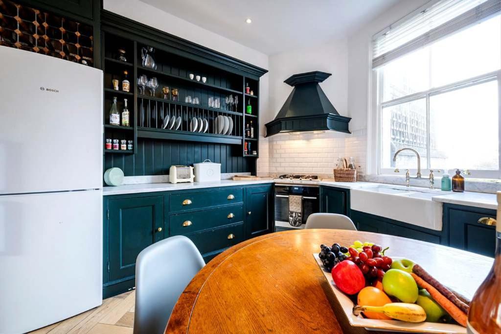 Made In Chelsea- 2 Bed By Out Of Office Lifestyle Appartamento Londra